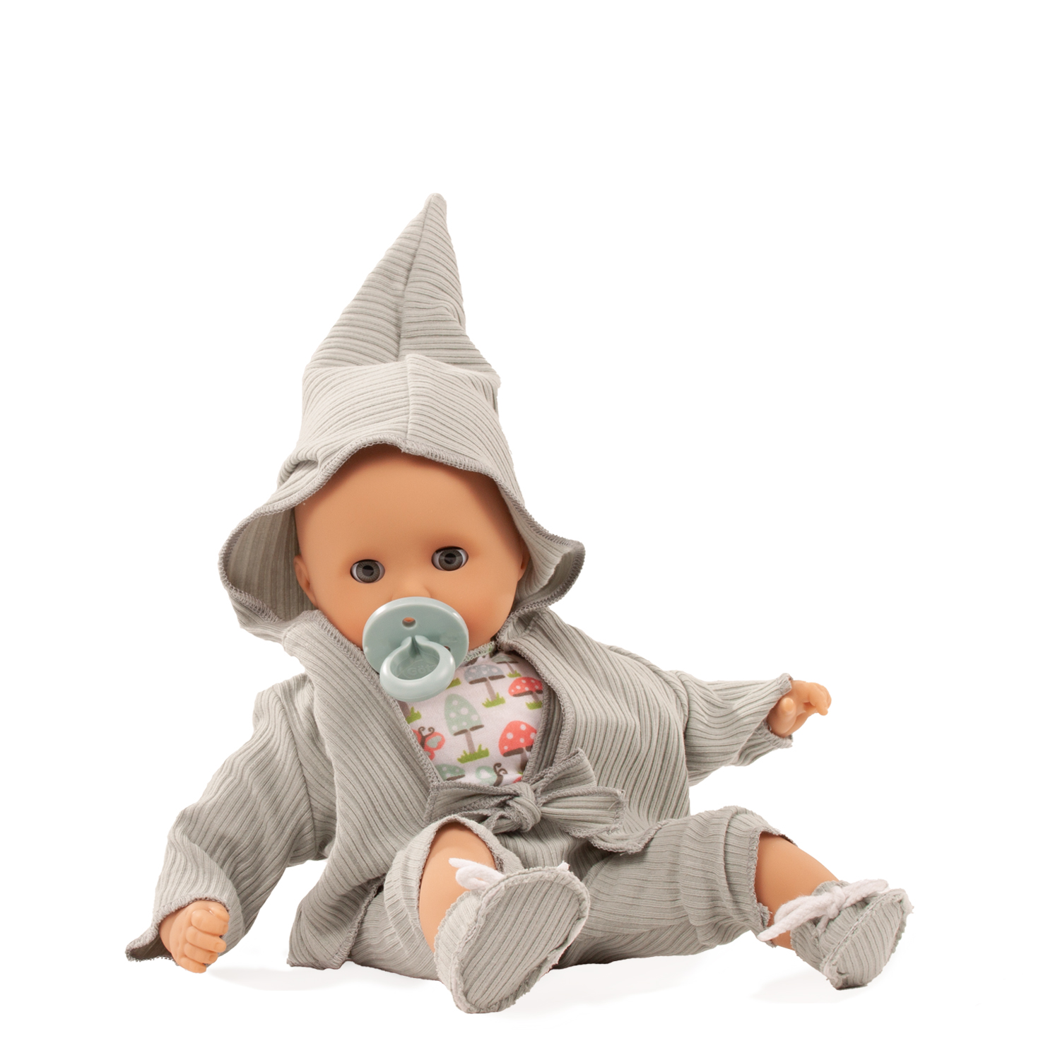 muffin-glueckspilz-babypuppe-goetz-schlafauge-schnuller-stoffschuhe-pilzprint-pastellgrün-kapuzenjacke