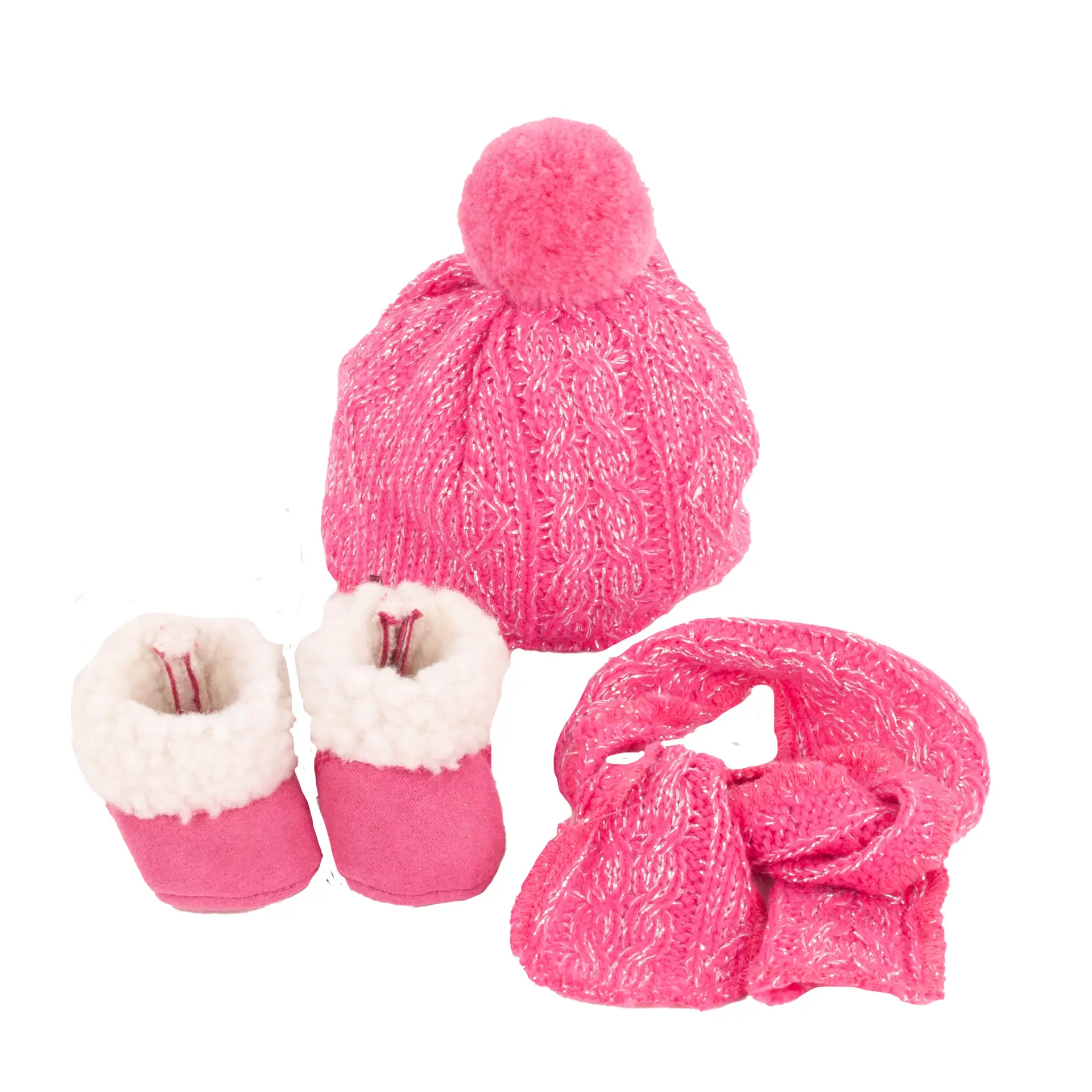 Winterstrickset Gr. 30-33 cm, bestehend aus pinkfarbener Strickmuetze, Strickschal und passenden Winterboots. Muetze und Schal sind mit Glitzerlurex durchzogen. Von Goetz