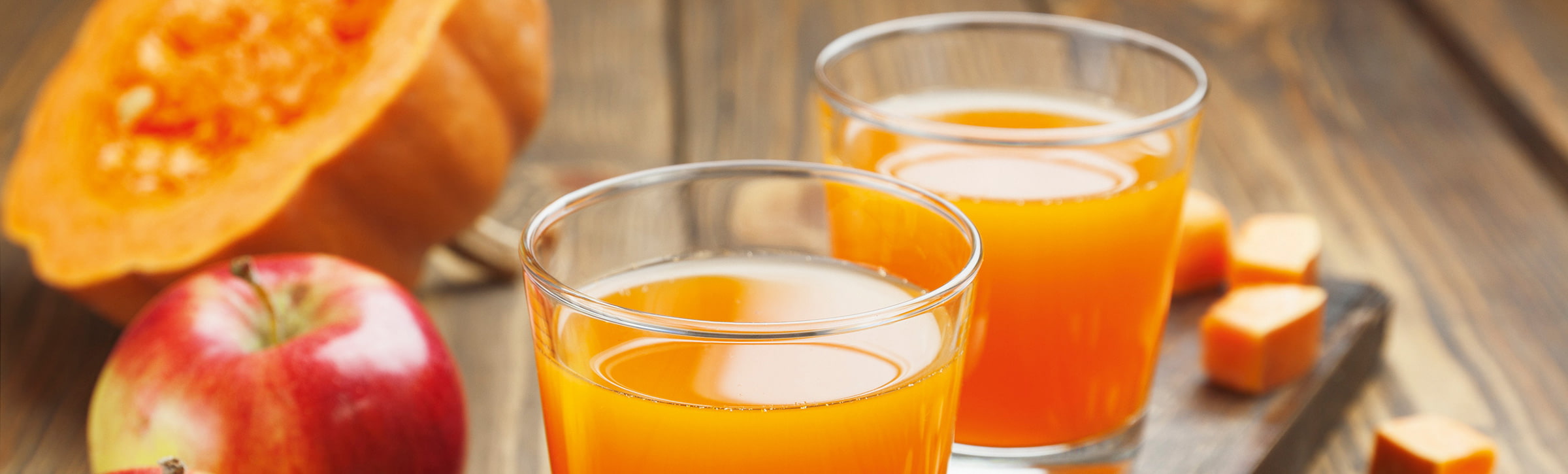 Kleine Gläser mit Kürbissmoothie für Kinder von einem Götz Rezept nachgekocht