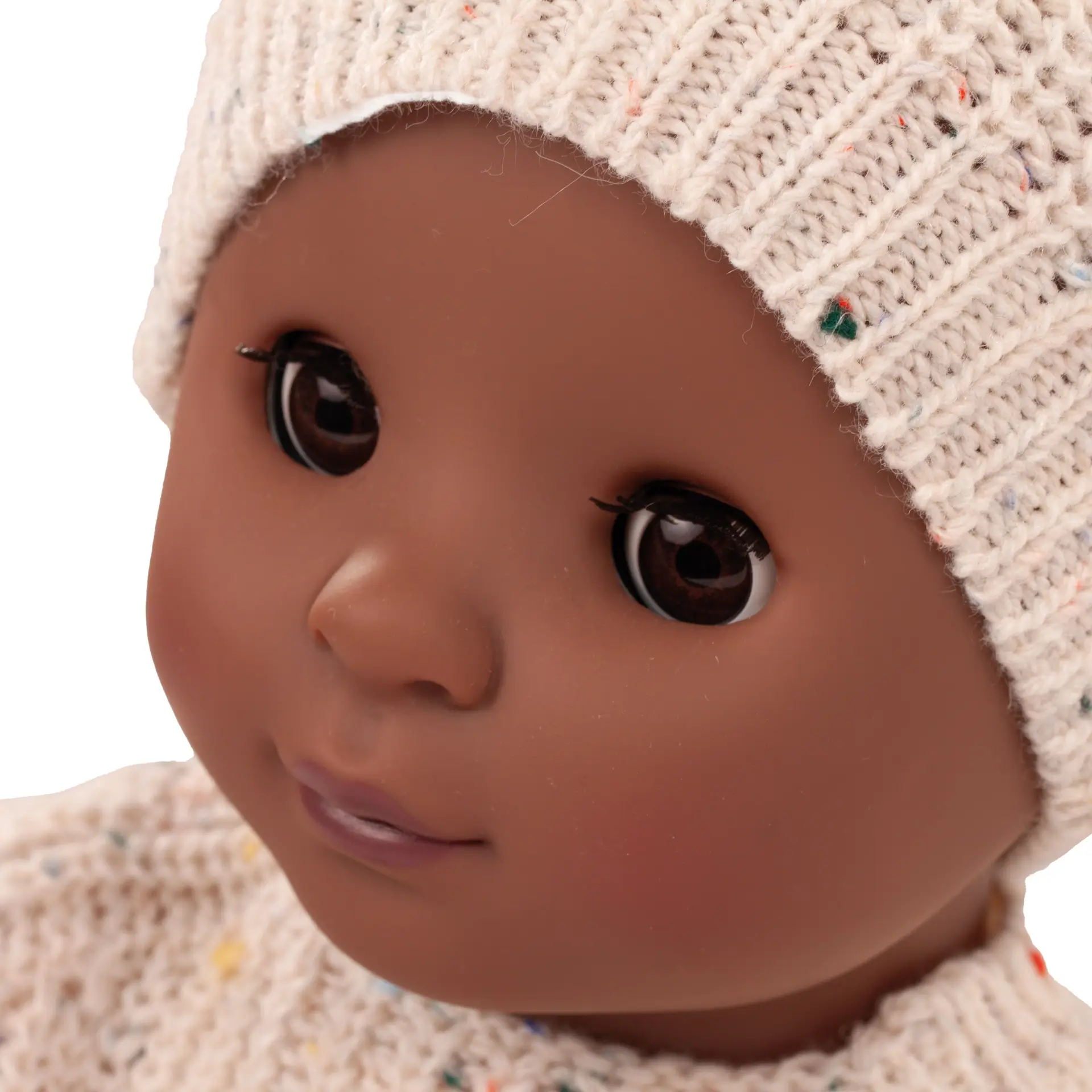 maxy-muffin-alles-strick-babypuppe-goetz-strickmuetze-braune-augen-schlafaugen-ohne-haare-portrait