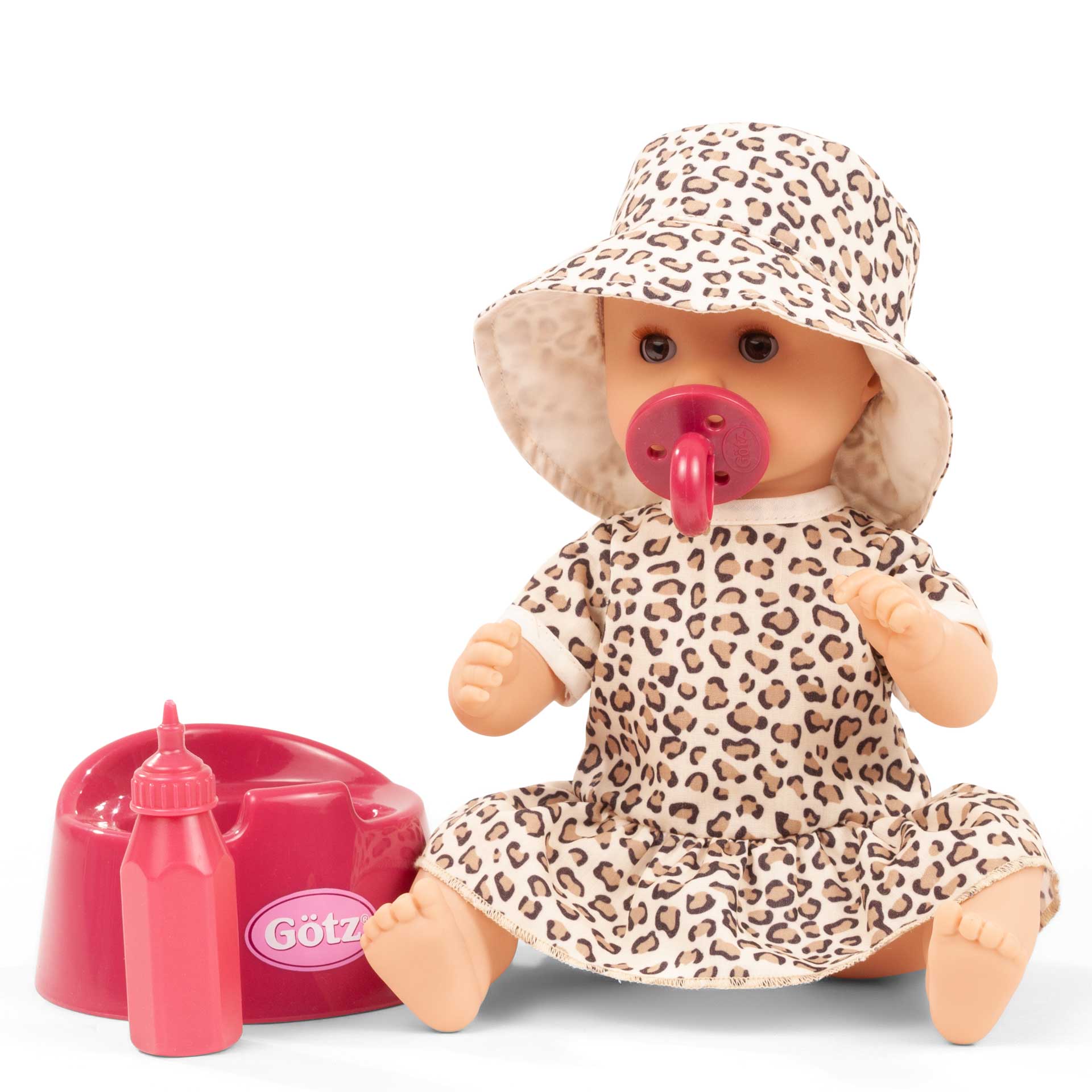 2453153-sleepy-aquini-cats-babypuppe-goetz sleepy-aquini-cats-babypuppe-goetz-schnuller-hut-leolook-toepfchen-trinkflasche-kleid-sommerkleid-leoprint-schlafaugen