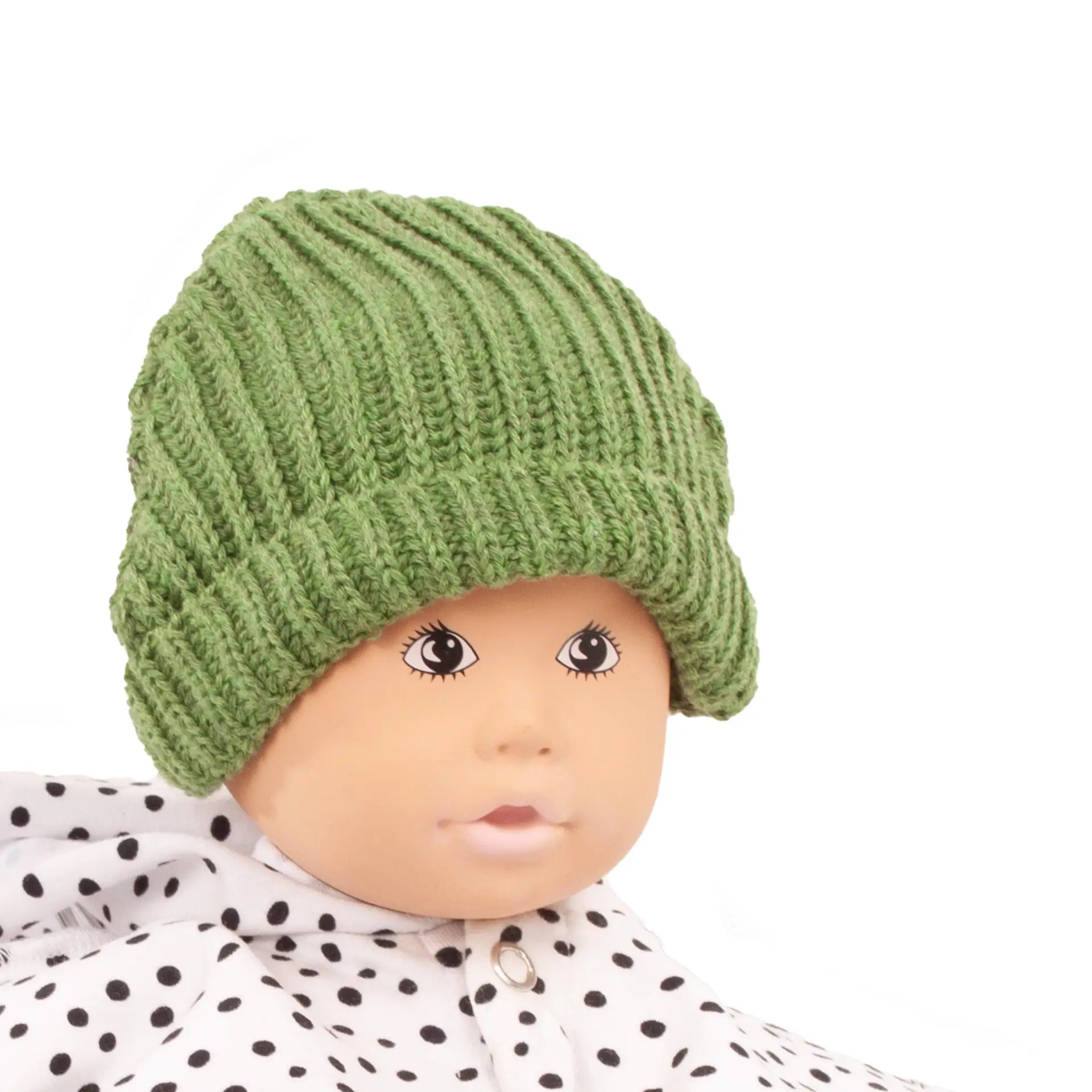 2333016-baby-pure-cosy-lina-babypuppe-goetz baby-pure-cosy-lina-babypuppe-anzug-weiß-schwarz-gepunktet-gruene-muetze-goetz-vegan-naturkautschuk