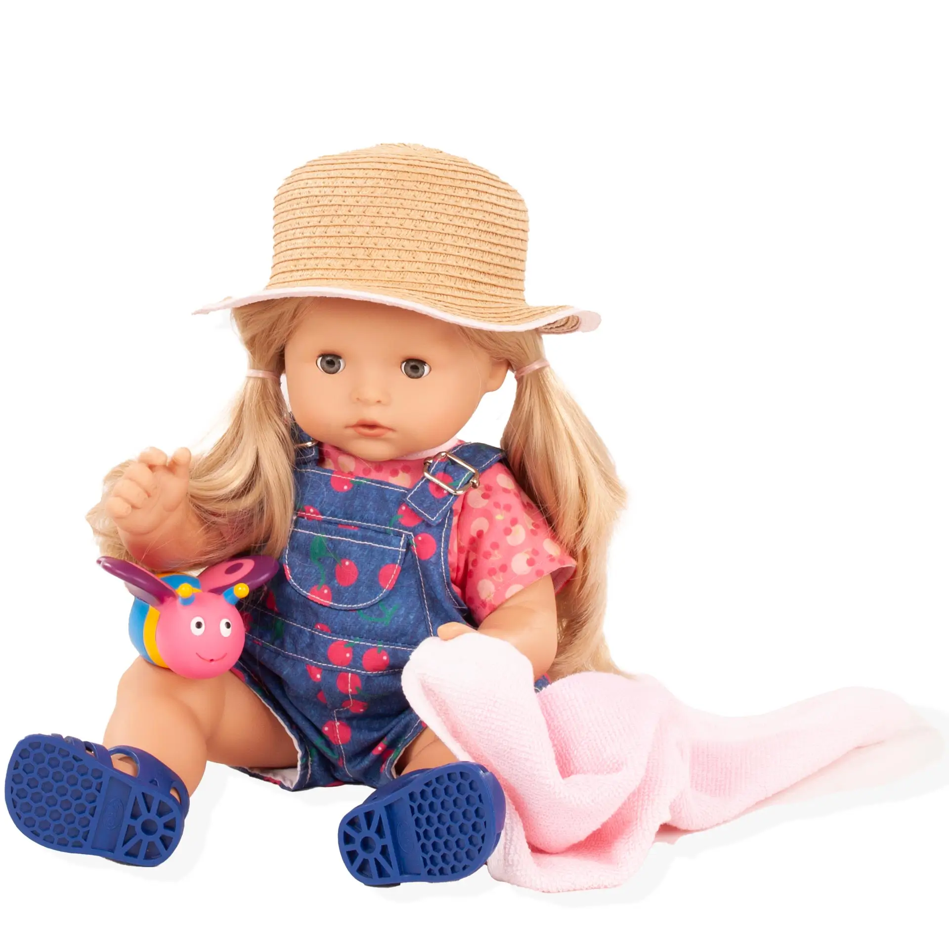 maxy-aquini-cherry-kiss-badepuppe-babypuppe-blond-schlafaugen-strohhut-badesandalen-sommeranzug-badetuch-wasserspritztier-goetz