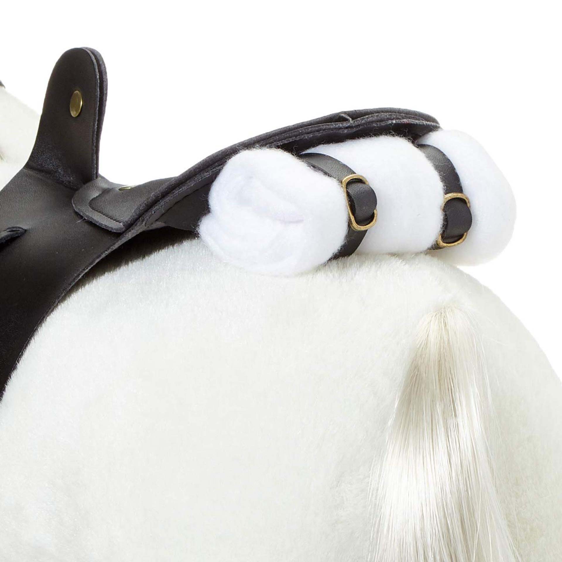 kaemmpferd-lippizaner-plueschpferd-goetz-sattel-reiten-picknickdecke