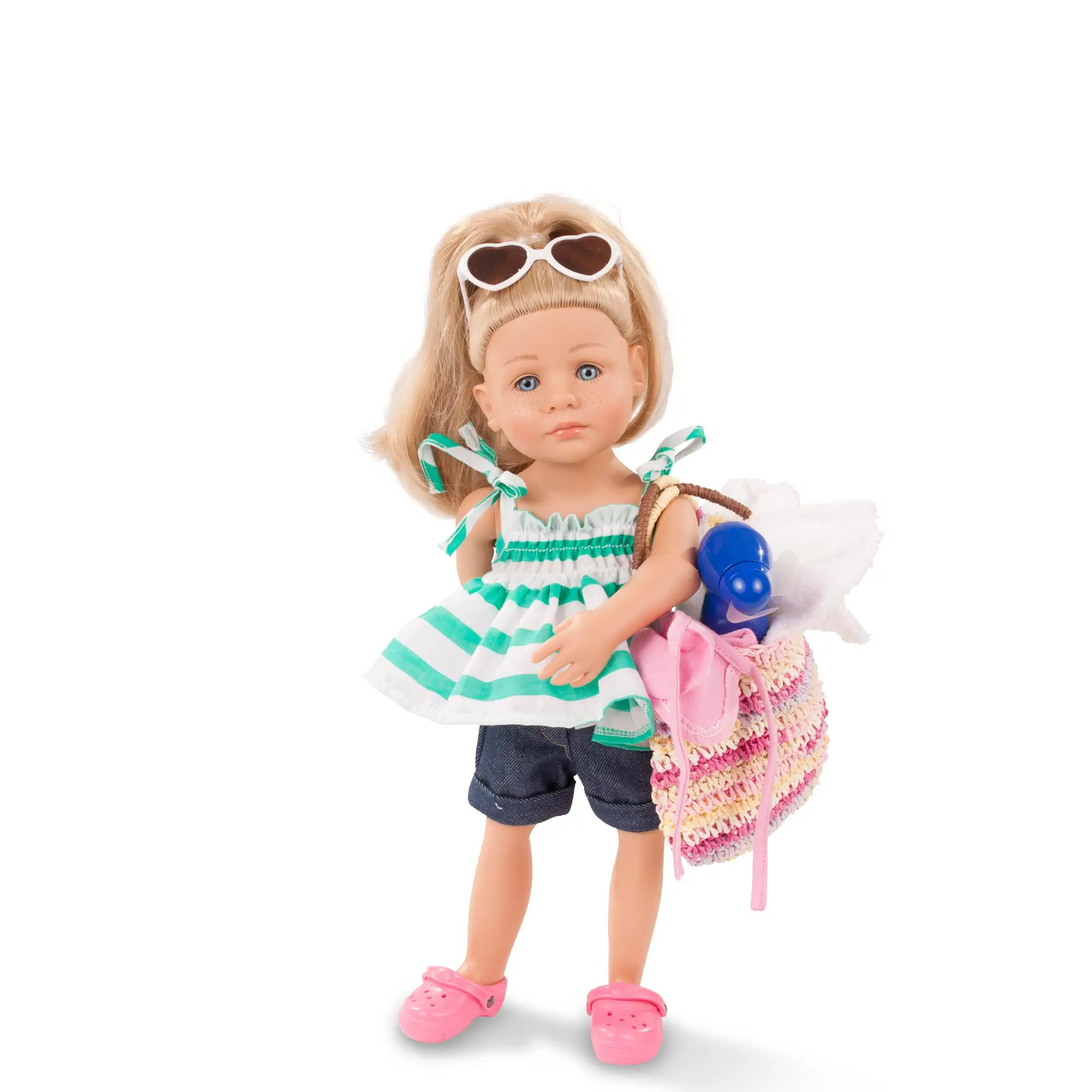3403323-set-sommerspaß-bekleidung-goetz set-sommerspaß-bekleidung-little-kidz-badetuch-dollocs-handventilator-oberteil-shorty-sonnenbrille-badeanzug-badetasche-goetz-langhaarig-blond