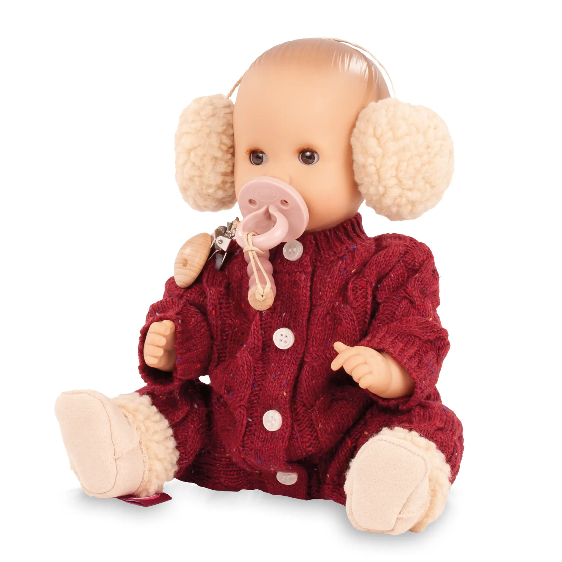 2553161-sleepy-aquini-jubilee-badepuppe-goetz sleepy-aquini-jubilee-badepuppe-goetz-schlafaugen-braunaeugig-ohrenschuetzer-strickanzug-bordeaux-schnuller-schnullerkette-jubilaeumsedition