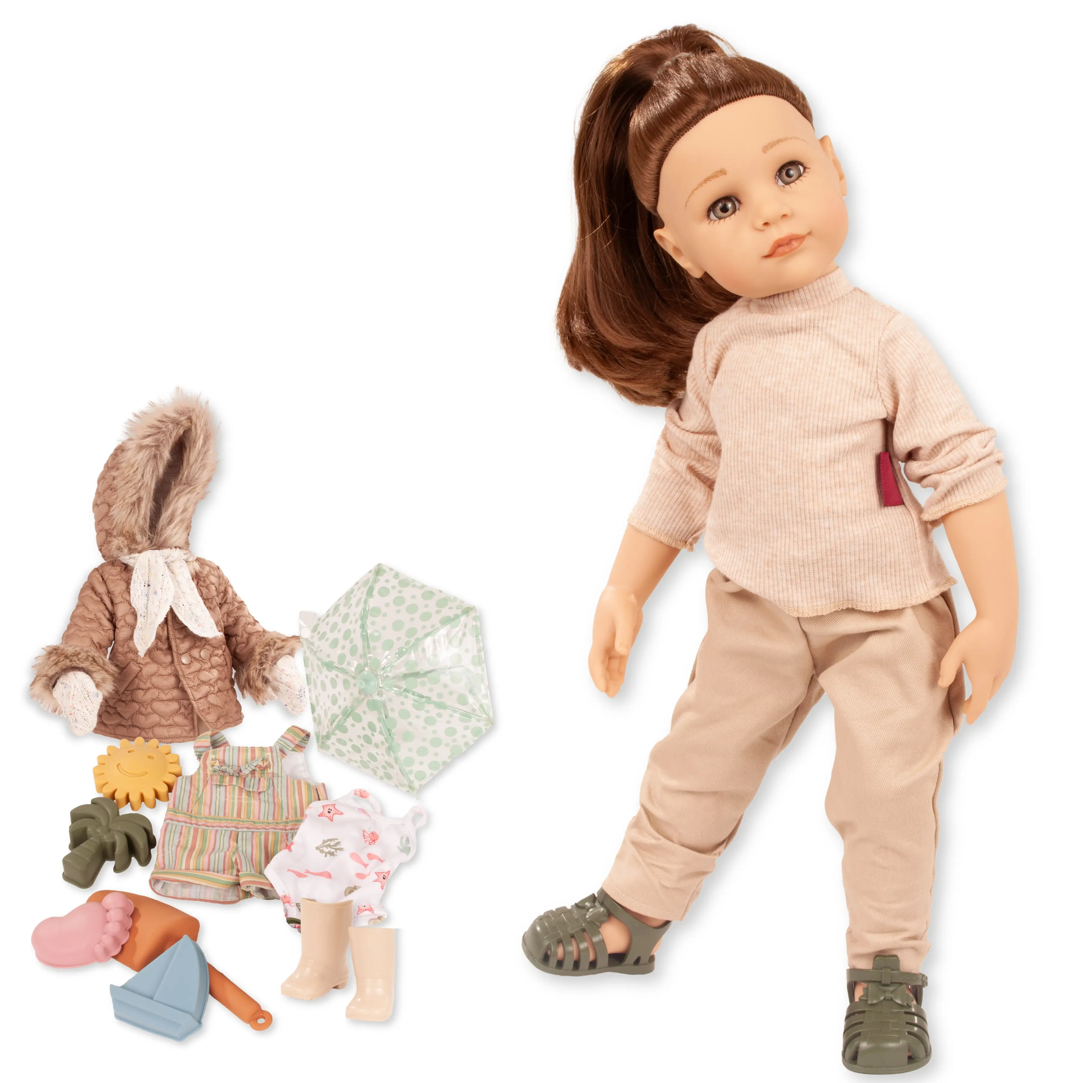 hannah-every-season-multigelenkstehpuppe-goetz-sandspielzeug-schirm-badeanzug-latzhose-schaufel-sandformen-sandalen-steppjacke-hose-stiefel-schal