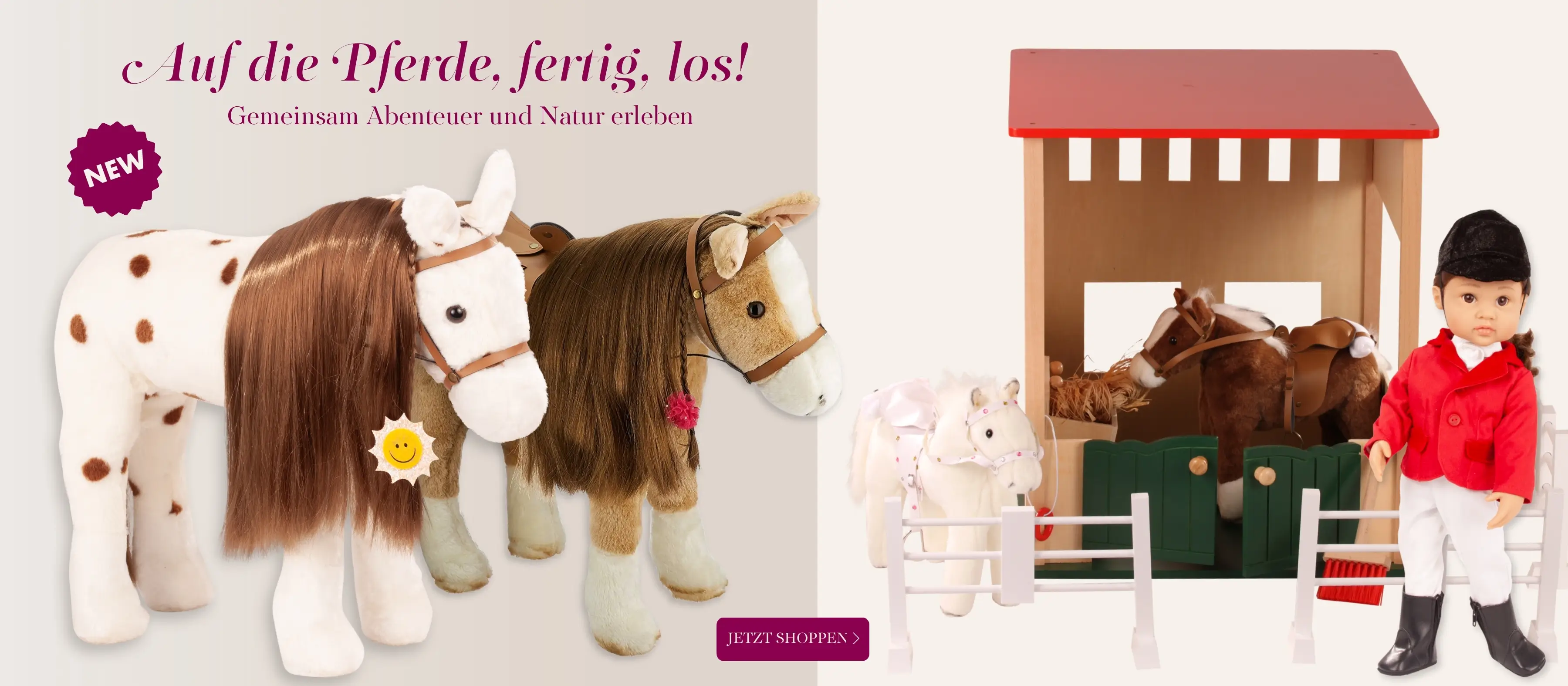 Kaemmpferde und das neue Kaemmpferd in weiss mit braunen Tupfen, dazu eine kleine Stehpuppe Gr. 36 cm im Reitdress und ein Reitstall von Goetz