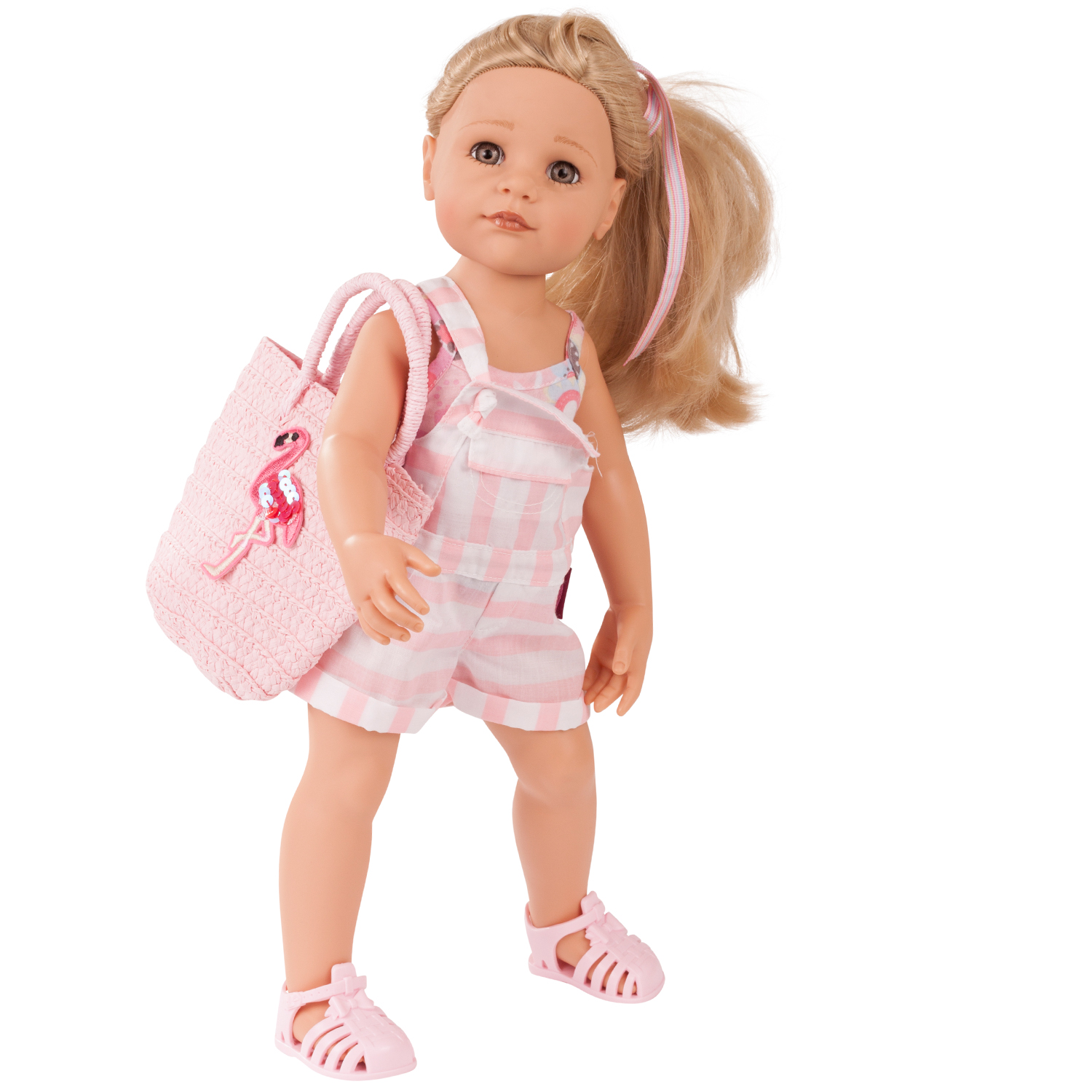1959093-hannah-all-year-round-stehpuppe-goetz hannah-all-year-round-stehpuppe-goetz-sandalen-tasche-latzhose
