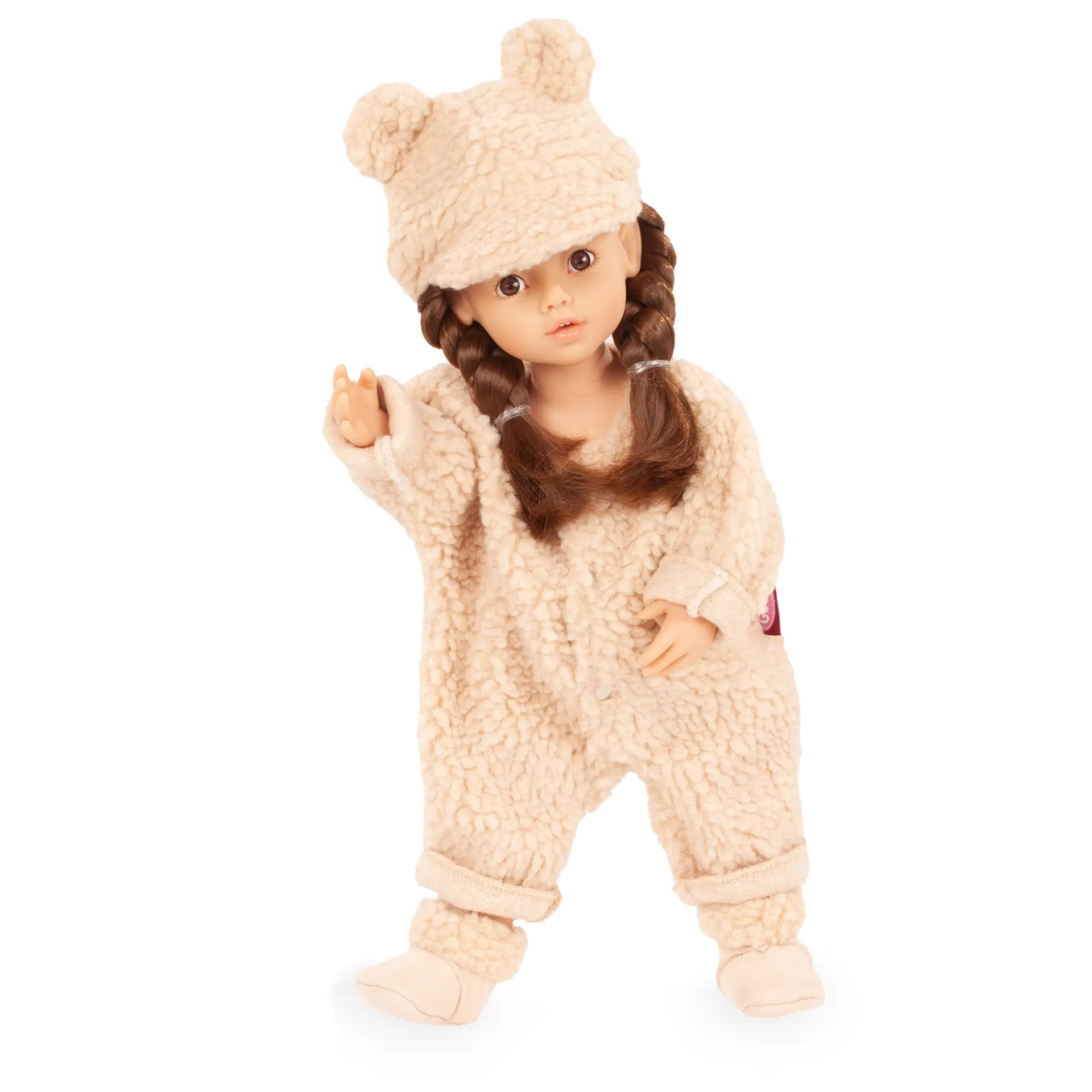 2511151 Little Kidz Baerig Multigelenkstehpuppe Goetz Multigelenk-Stehpuppe Gr. 36 cm mit braunen langen Haaren, die zu Zoepfen geflochten sind und braunen Augen. Sie traegt einen beigefarbenen Teddy-Onesie mit passenden Winterstiefelchen und einer witzigen Cappy mit Baerchen-Ohren von Goetz