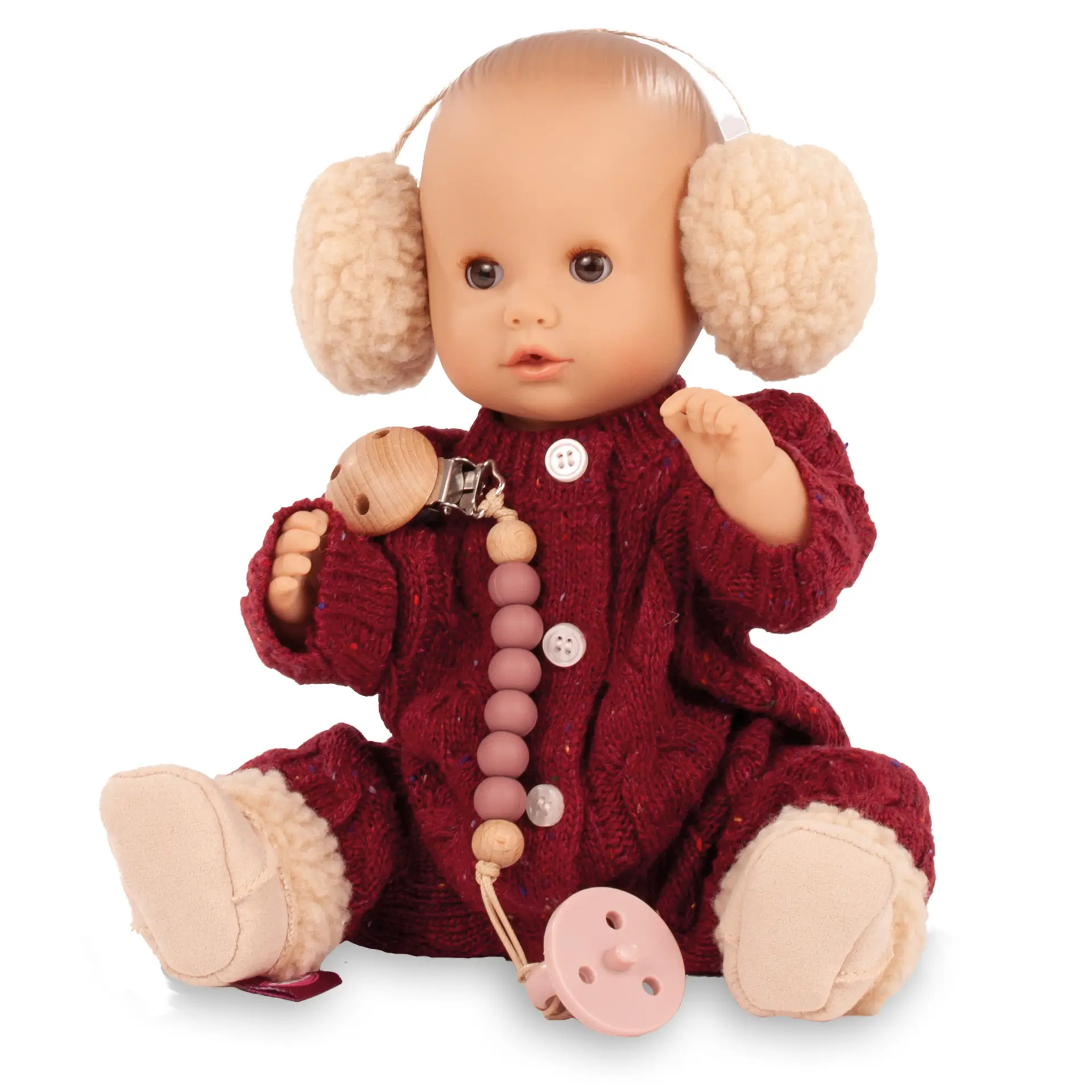 2553161-sleepy-aquini-jubilee-badepuppe-goetz sleepy-aquini-jubilee-badepuppe-goetz-schlafaugen-braunaeugig-ohrenschuetzer-strickanzug-bordeaux-schnuller-schnullerkette-jubilaeumsedition