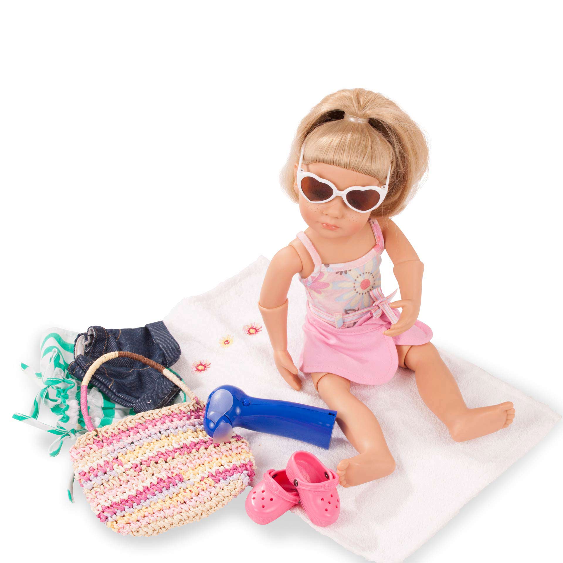 set-sommerspaß-bekleidung-little-kidz-badetuch-dollocs-handventilator-oberteil-shorty-sonnenbrille-badeanzug-badetasche-goetz
