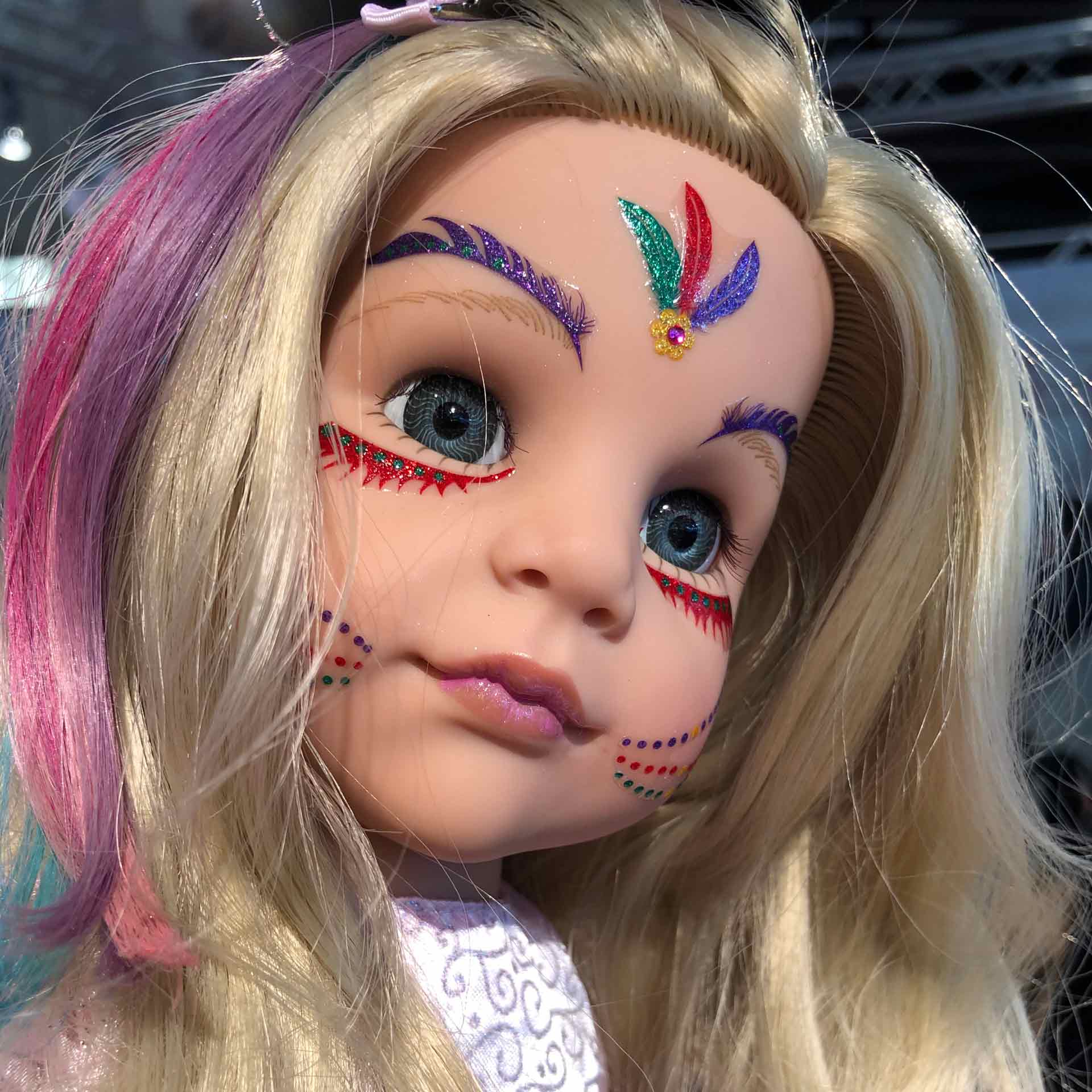 mini-me-goetz-x-snails-zubehoer-stehpuppe-gesichtstattoo