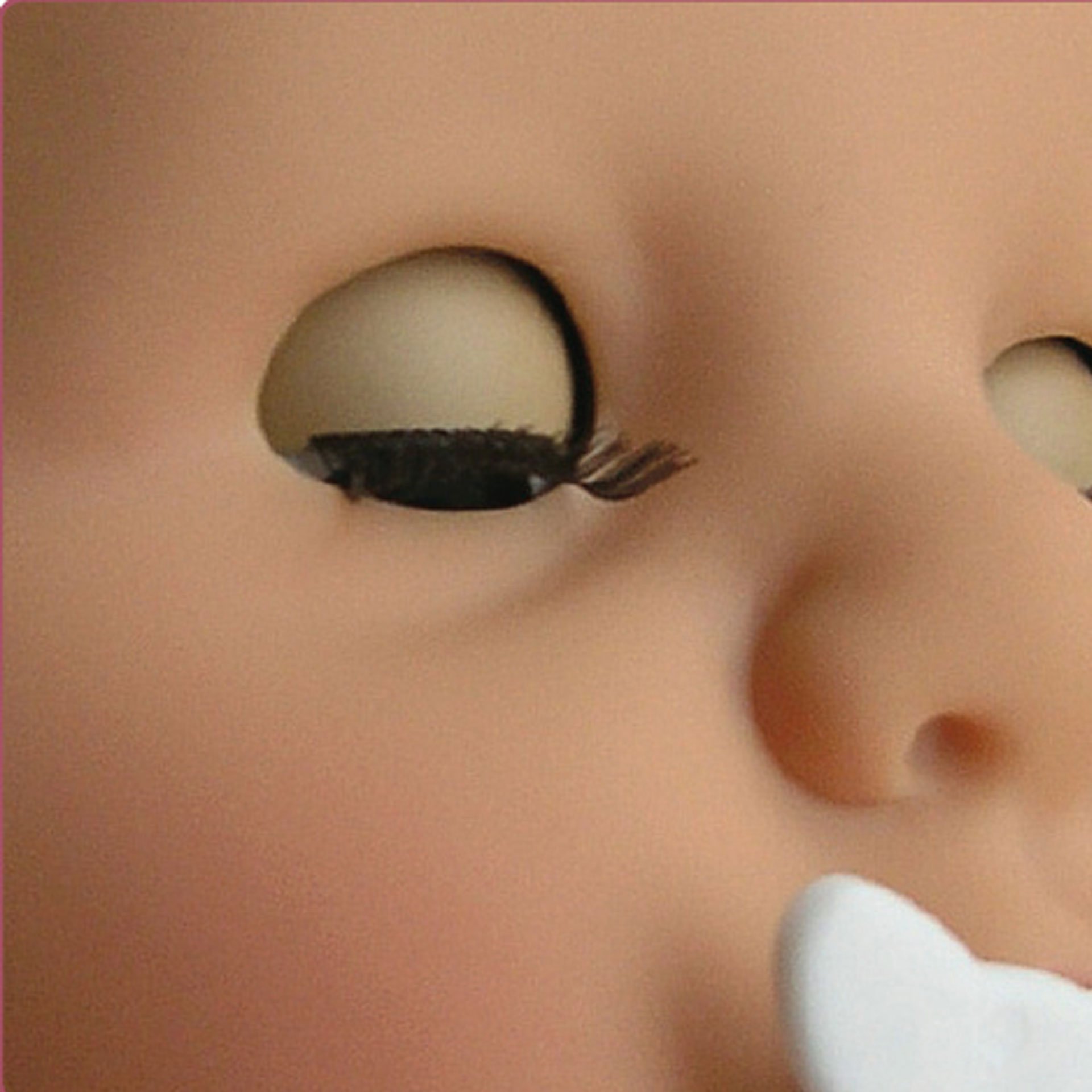 schlafauge-cookie-goetz-detail cookie-babypuppe-detailaufnahme-schlafaugen-goetz
