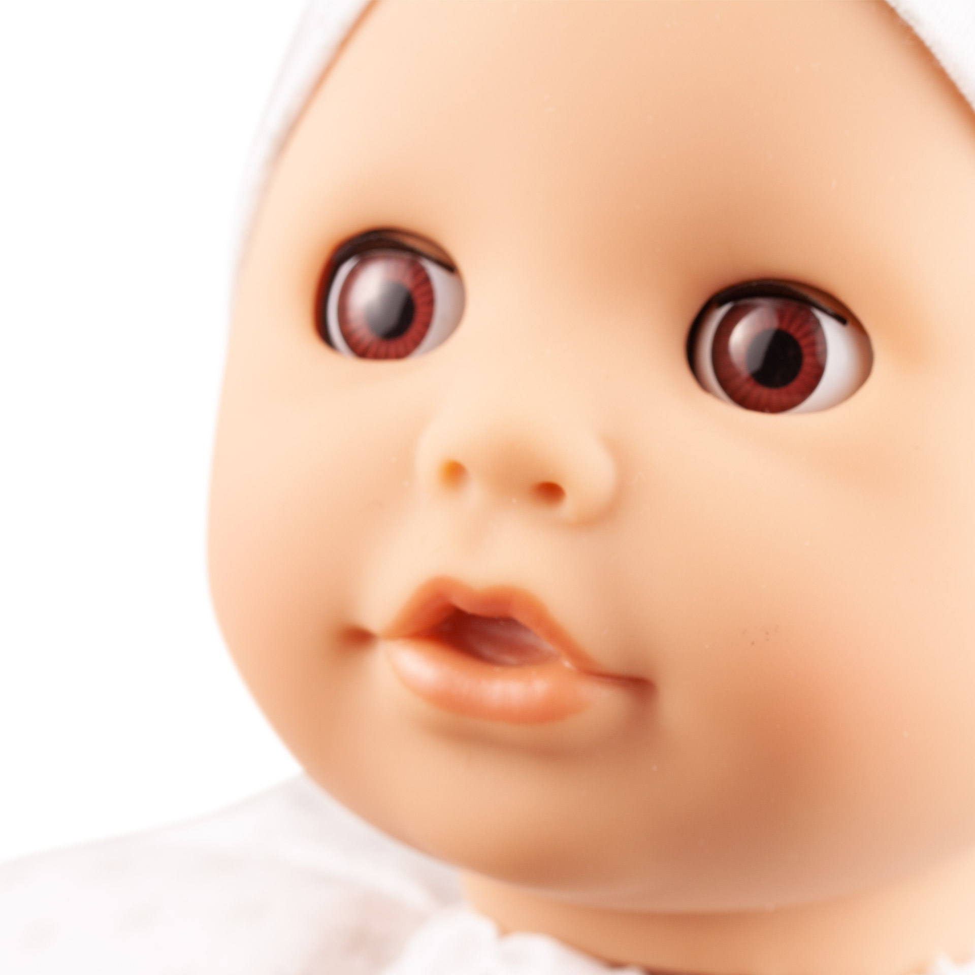 2416070-cosy-aquini-to-dress-babypuppe-badepuppe-goetz cosy-aquini-to-dress-babypuppe-badepuppe-goetz-portrait-schlafaugen-braune-augen